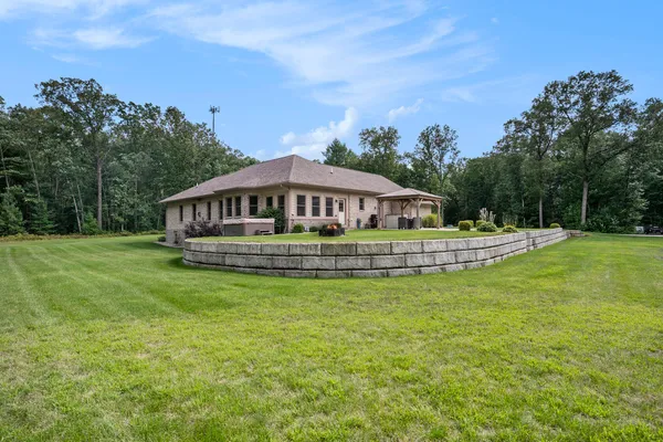 $899,900 | 5928 Heights Ravenna Road, Fruitport, MI 49415