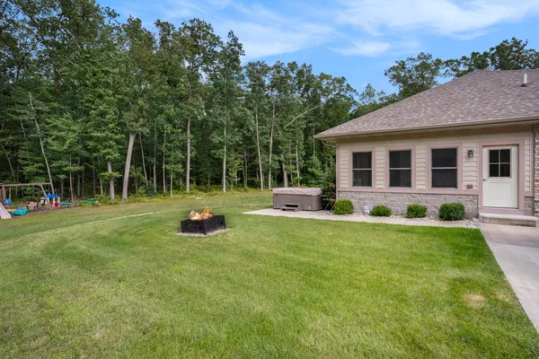 $899,900 | 5928 Heights Ravenna Road, Fruitport, MI 49415