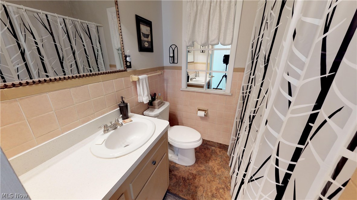 1432 Haverston Road Lyndhurst, OH 44124 - Photo 9 of 30