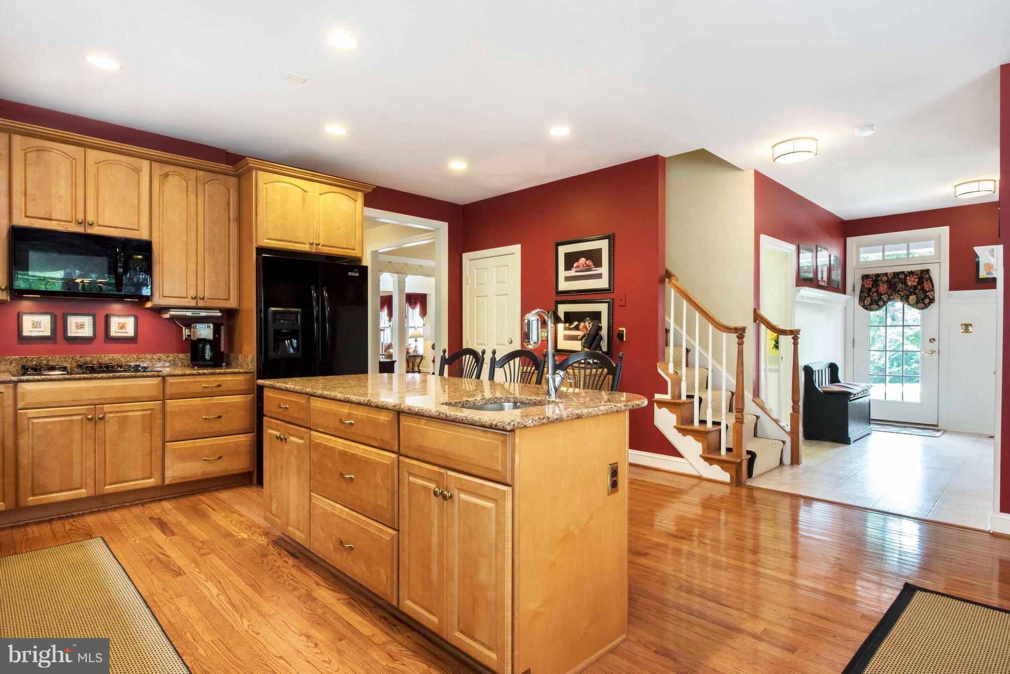 3509 Old Trail Road Edgewater, MD 21037 - Photo 12 of 30 42" maple cabinets in kitchen