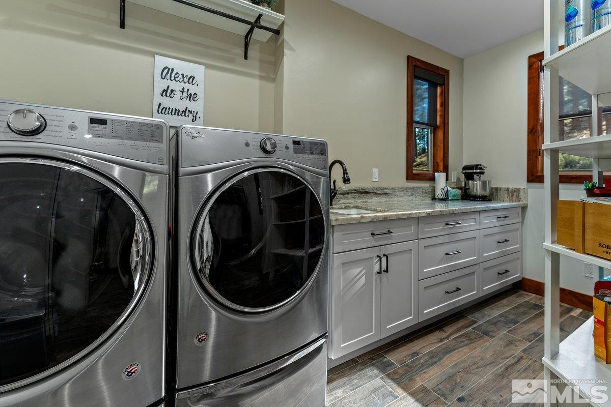 2204 Lands End Road Glenbrook, NV 89413 - Photo 21 of 40 a utility room with dryer and washer