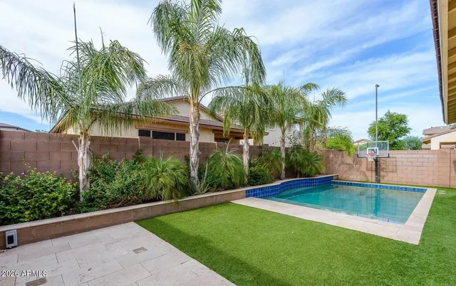 $2,895 | 1544 East Hummingbird Way, Gilbert, AZ 85297