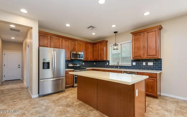 $2,895 | 1544 East Hummingbird Way, Gilbert, AZ 85297