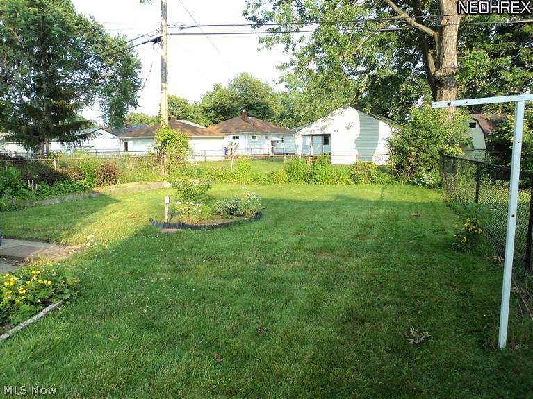 31814 Pendley Road Willowick, OH 44095 - Photo 3 of 4
