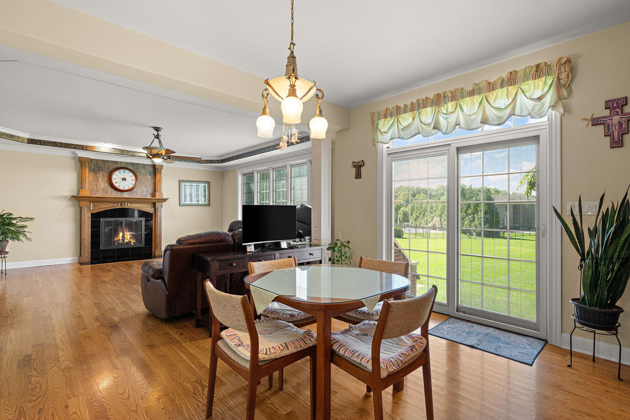 855 Pingel Place Crown Point, IN 46307 - Photo 23 of 55 2048x1365