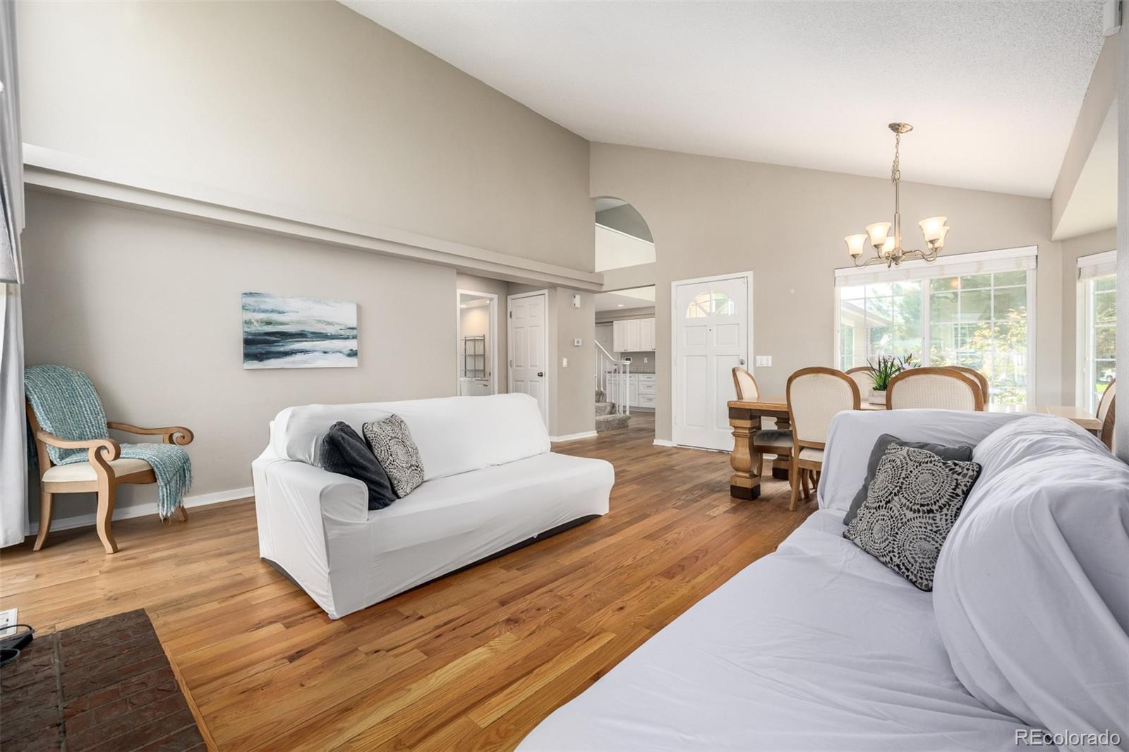 1116 South Rifle Circle Aurora, CO 80017 - Photo 5 of 47