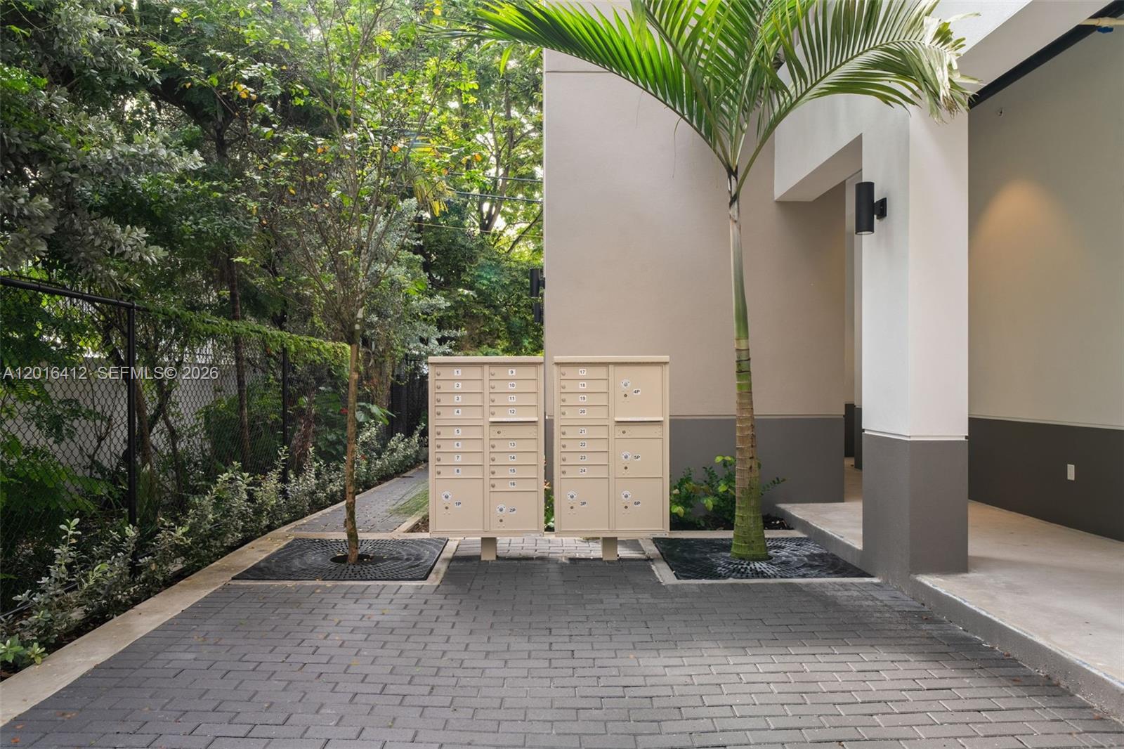 650 Southwest 1st Street, Unit 301 Miami, FL 33130 - Photo 13 of 16