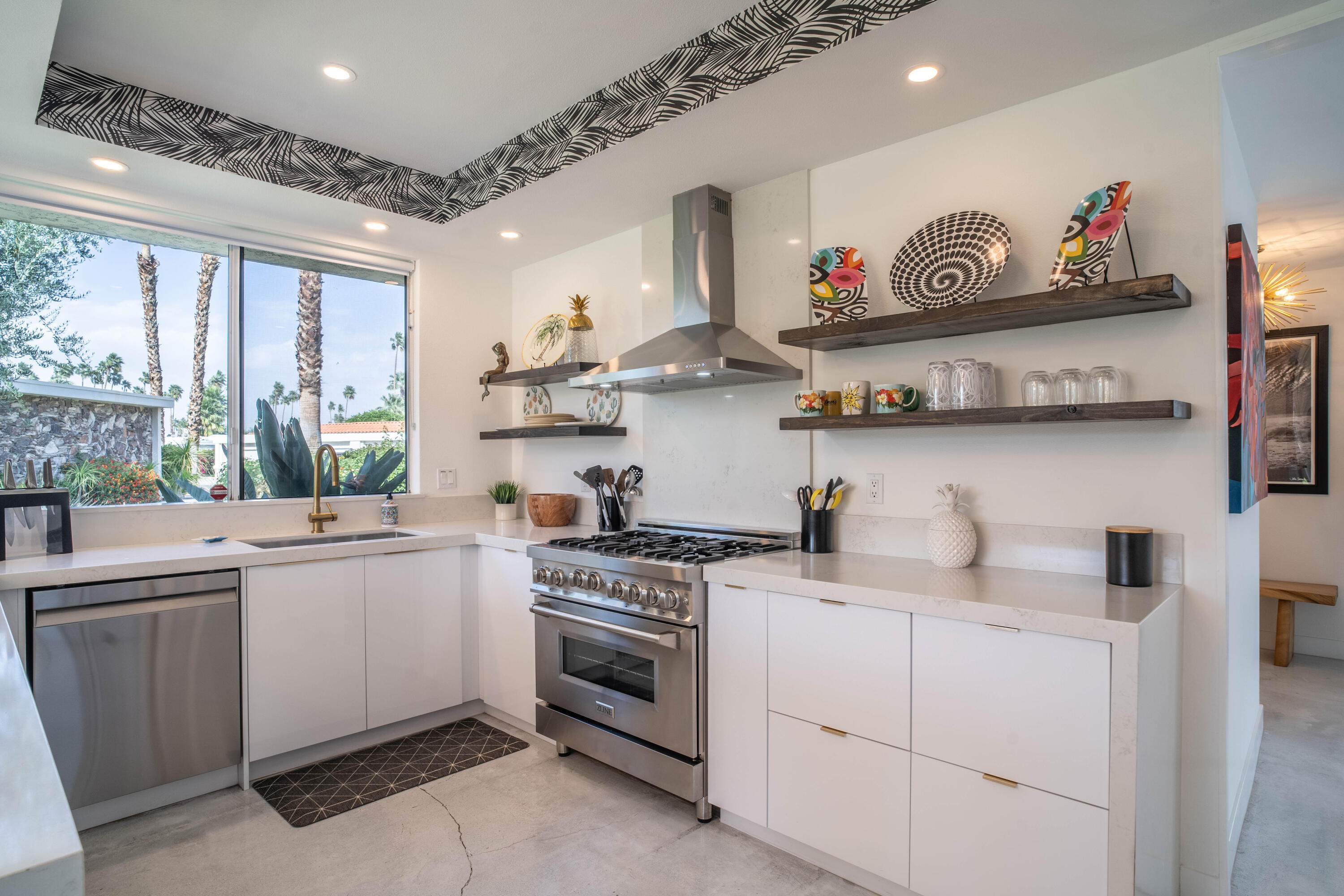 45705 Pawnee Road Indian Wells, CA 92210 - Photo 15 of 68 Clean Contemporary Kitchen