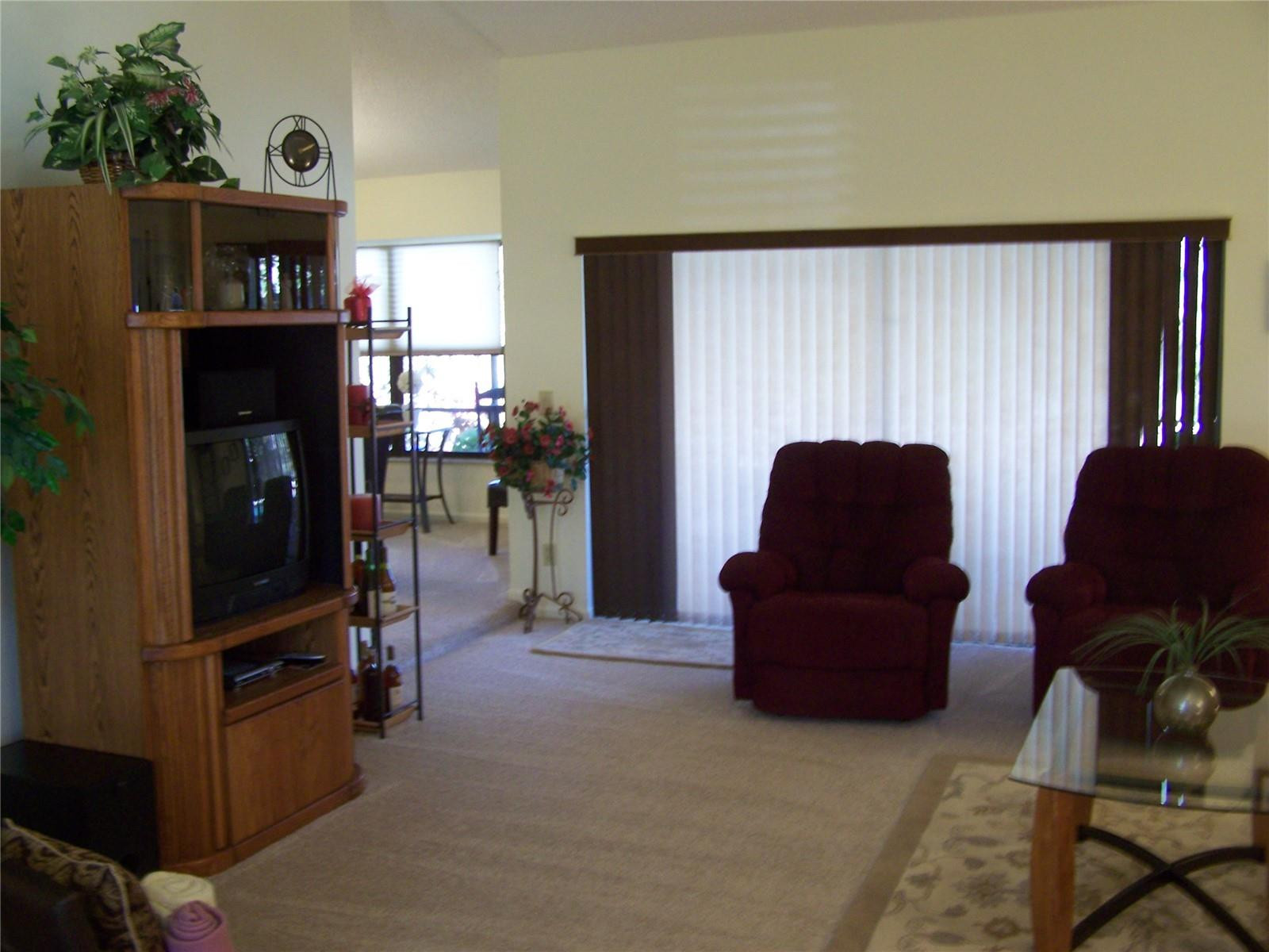 15521 South Roundtable Road Davie, FL 33331 - Photo 17 of 27 Photo 18