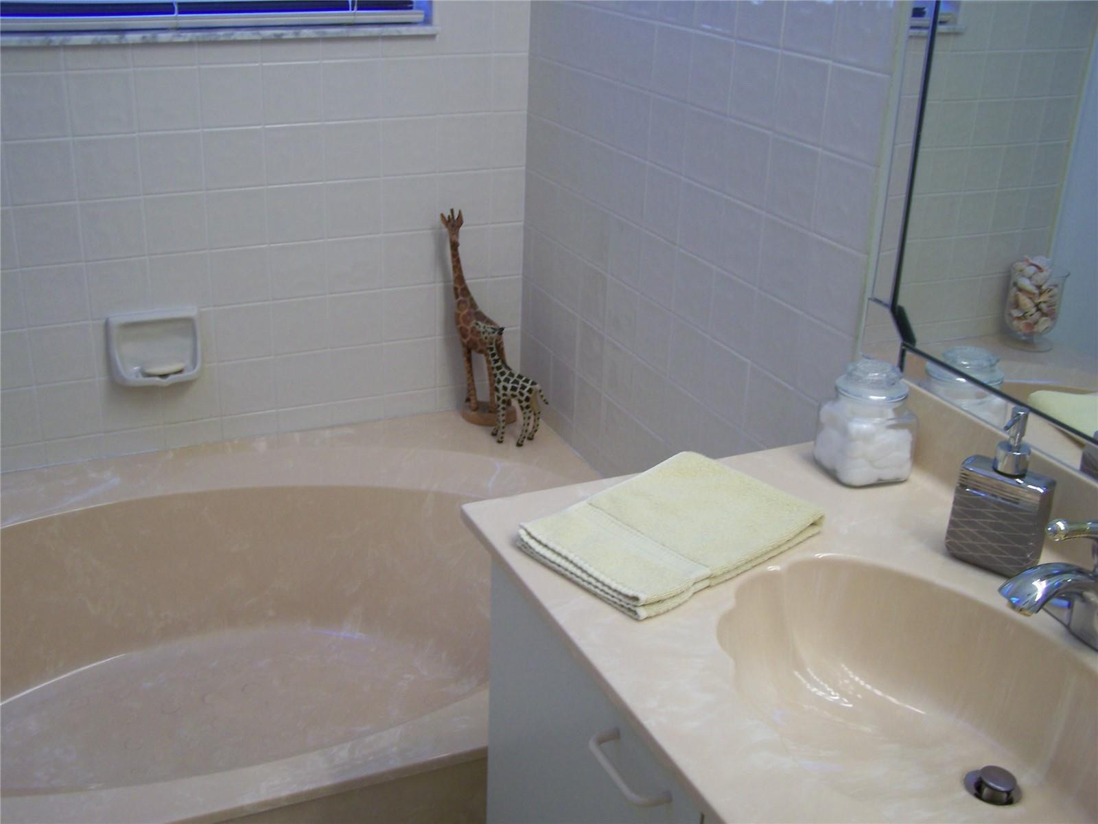 15521 South Roundtable Road Davie, FL 33331 - Photo 20 of 27 Photo 21