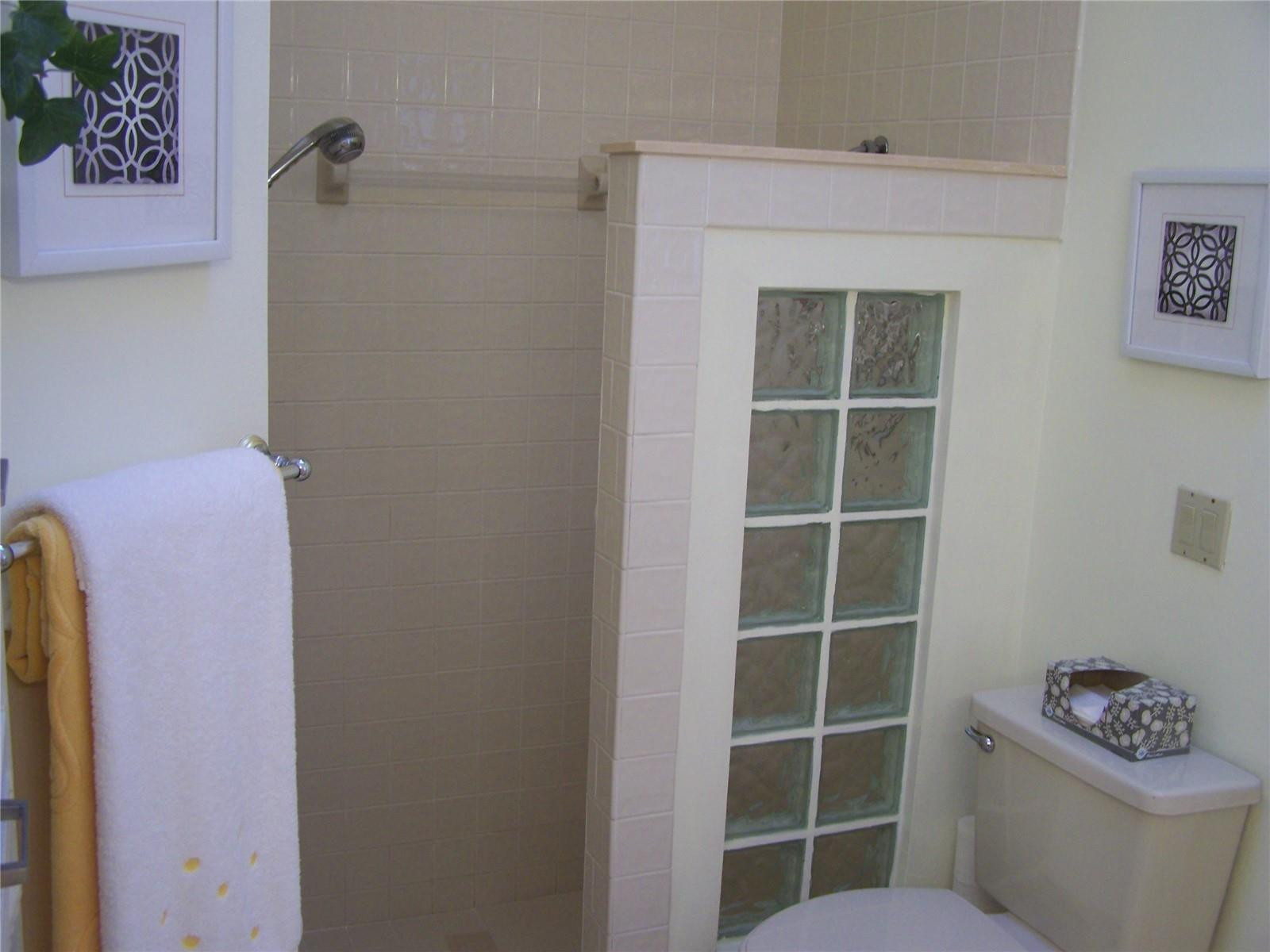 15521 South Roundtable Road Davie, FL 33331 - Photo 22 of 27 Photo 23