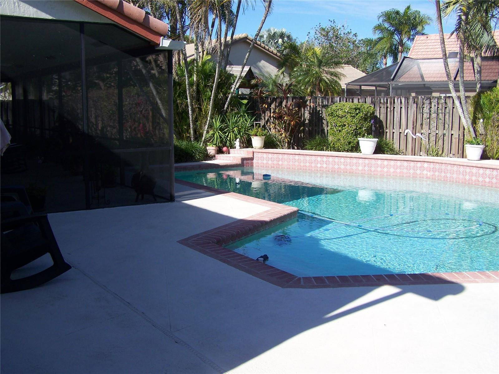 15521 South Roundtable Road Davie, FL 33331 - Photo 4 of 27 Photo 4