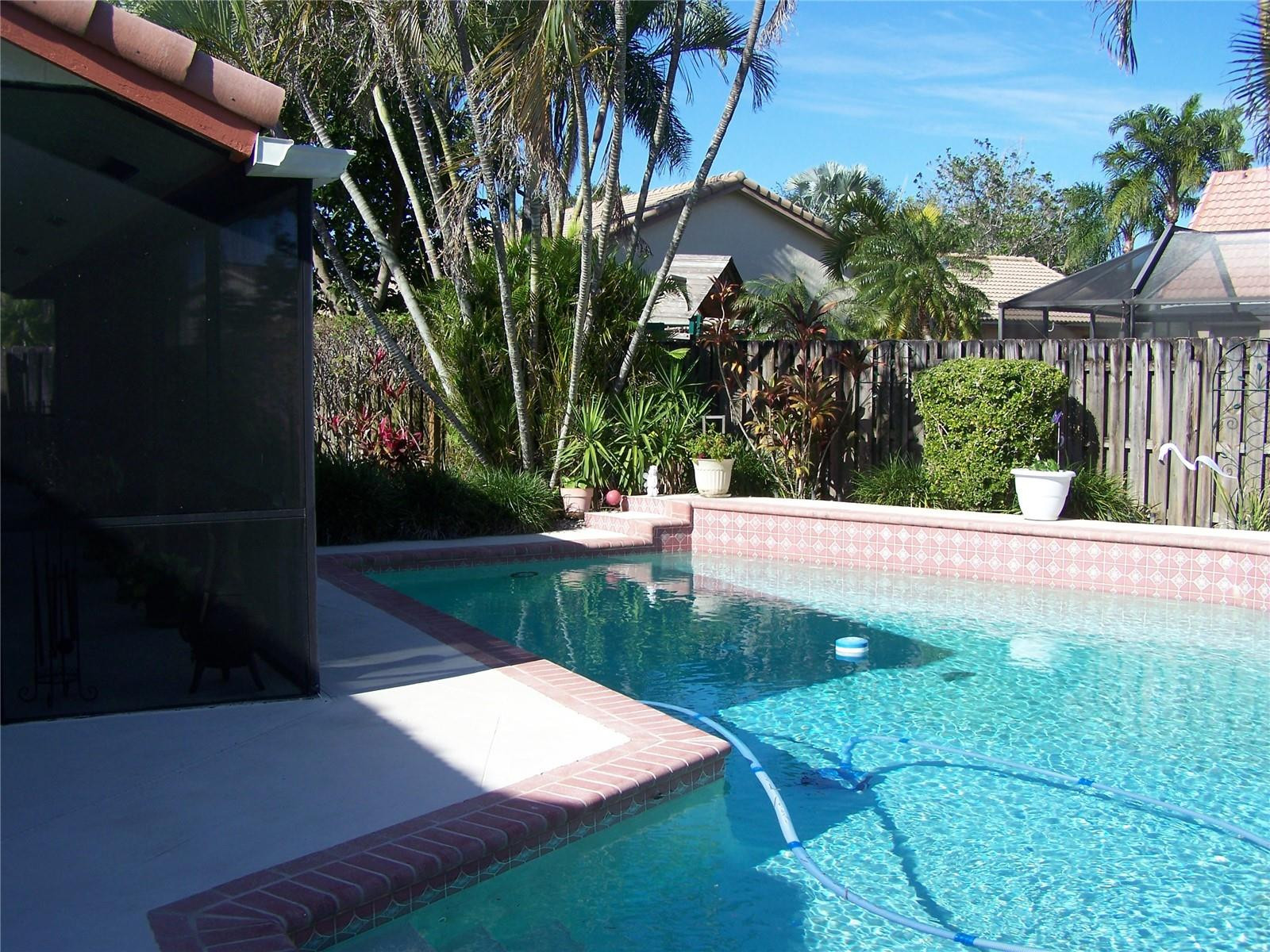 15521 South Roundtable Road Davie, FL 33331 - Photo 6 of 27 Photo 6