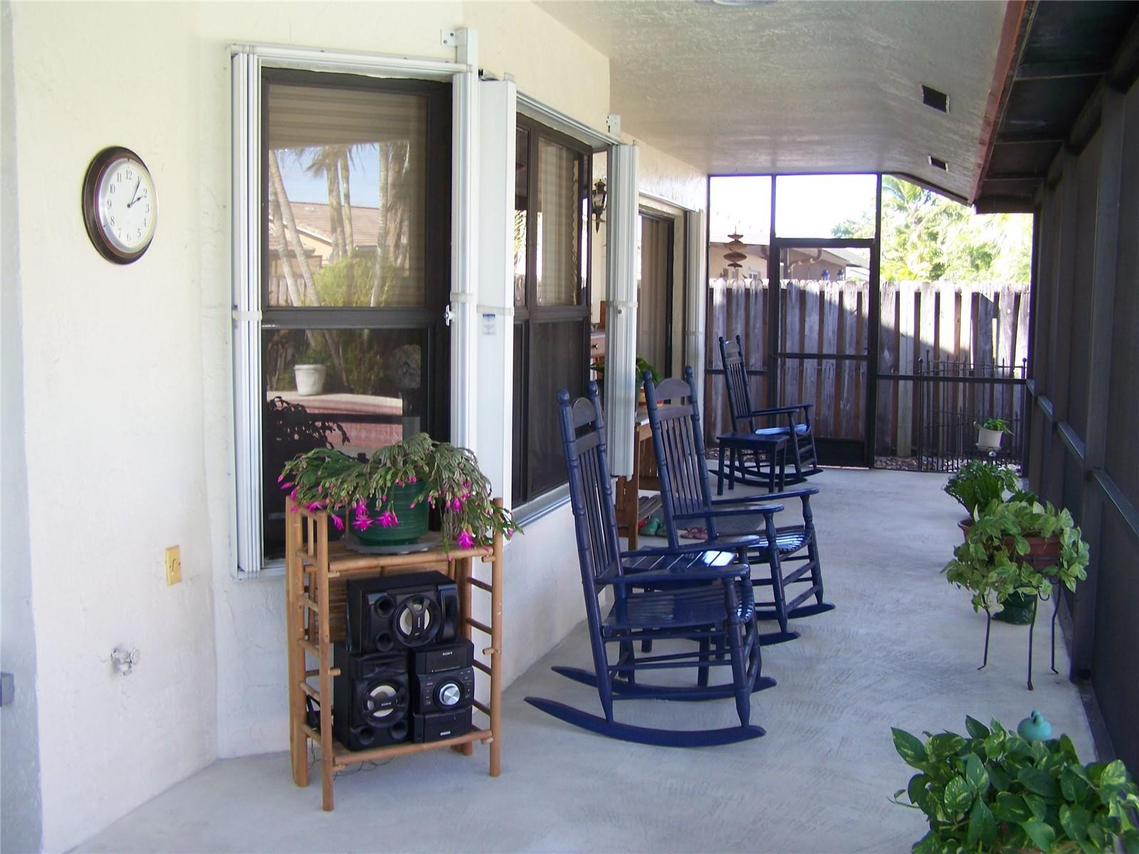 15521 South Roundtable Road Davie, FL 33331 - Photo 8 of 27 Photo 8