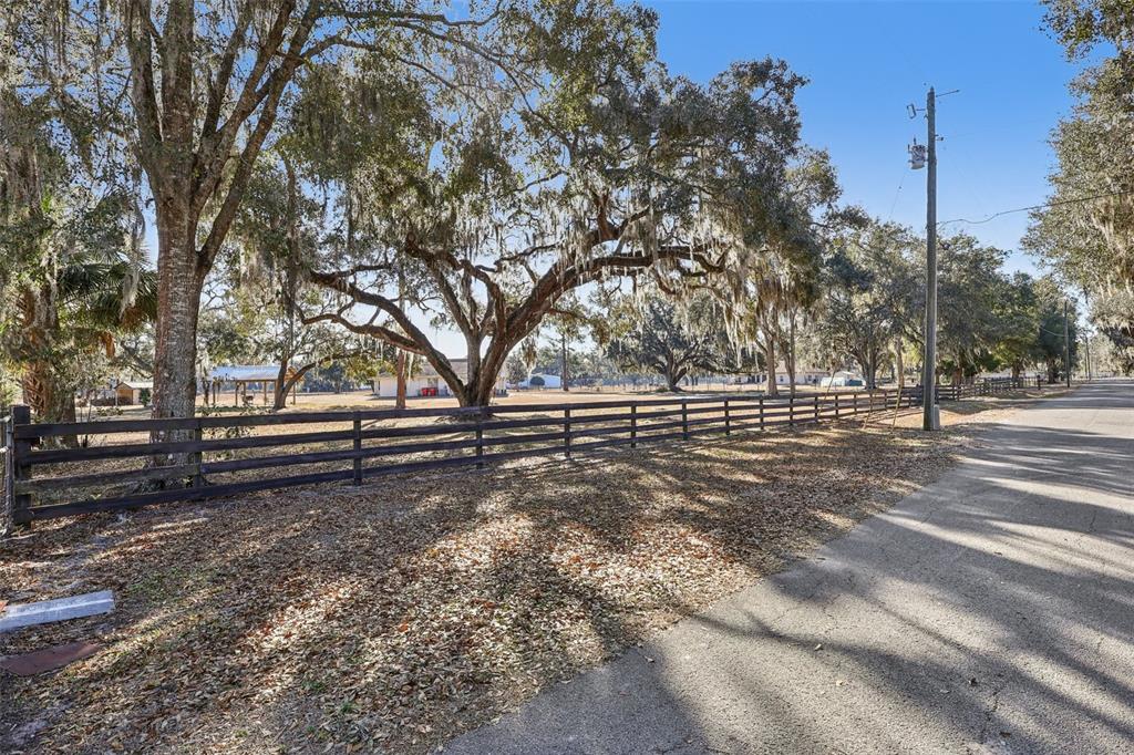 518 Cr 312 Bushnell, FL 33513 - Photo 14 of 49