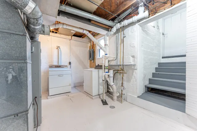 $189,000 | 27 East Harvey Street, Ely, MN 55731