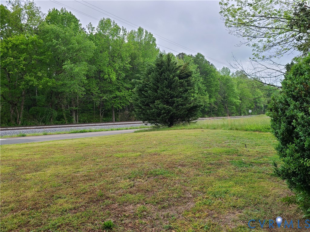 16124 Beaverdam School Road Beaverdam, VA 23015 - Photo 9 of 50 a view of outdoor space and yard