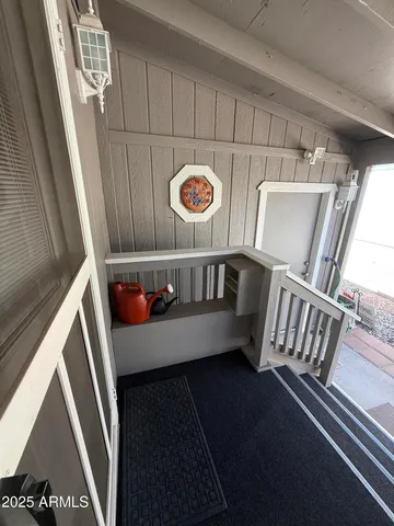 a view of entryway with a window