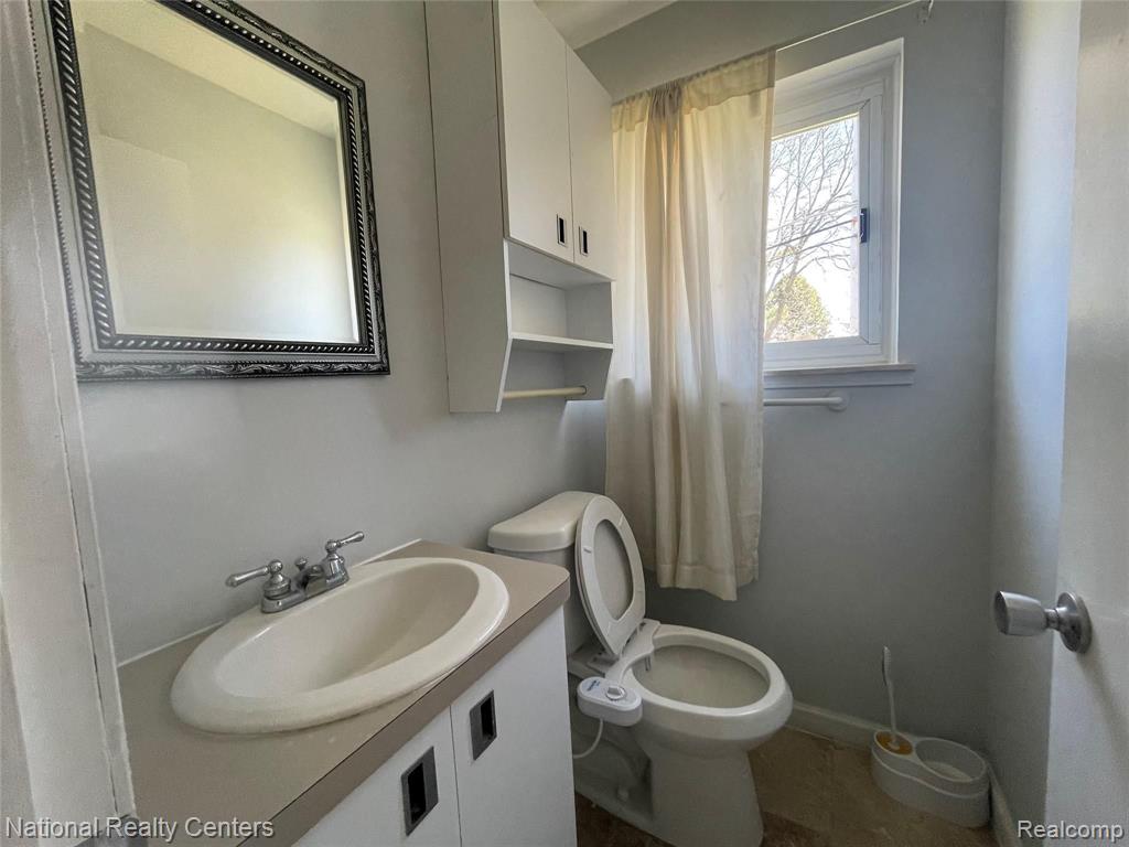 13189 Plumbrook Road Sterling Heights, MI 48312 - Photo 11 of 22