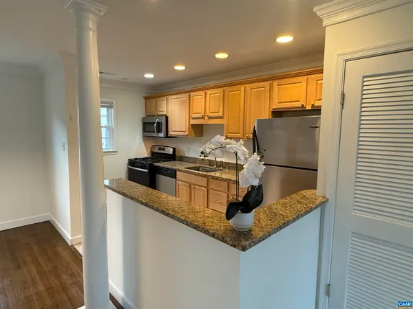 $285,000 | 2404 Barracks Court, Unit 4, Charlottesville, VA 22901