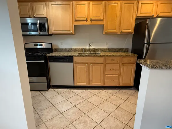 $285,000 | 2404 Barracks Court, Unit 4, Charlottesville, VA 22901