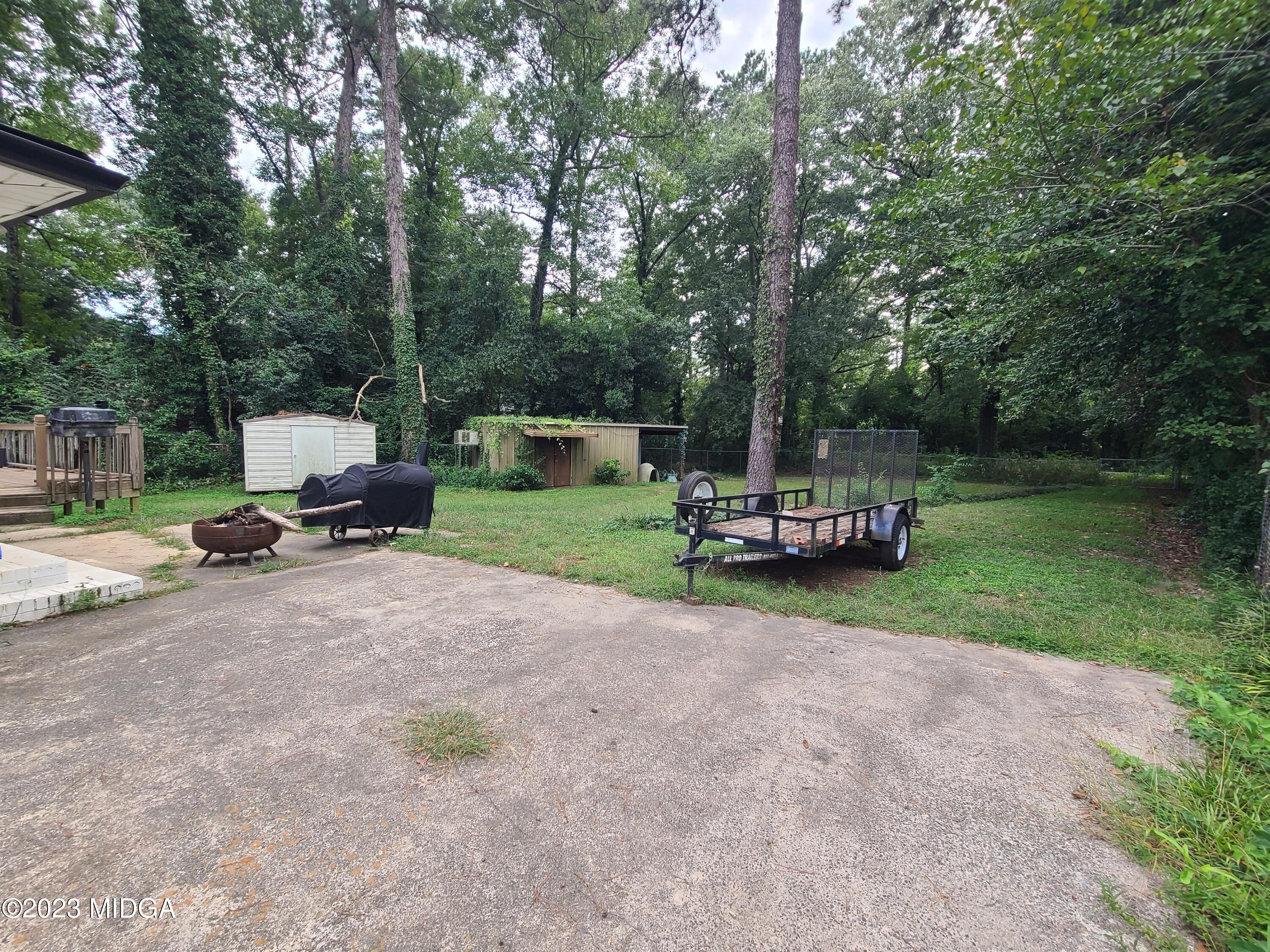 2638 Riverview Road Macon, GA 31204 - Photo 22 of 24 a view of a park with large trees