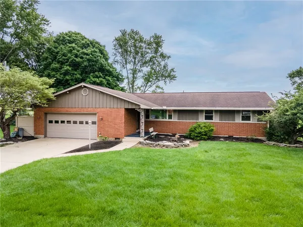 $384,900 | 6065 Country Estates Drive, Tipp City, OH 45371