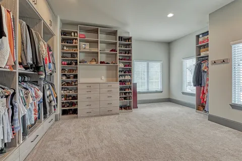 $1,395,000 | 42 Secluded Trail, The Woodlands, TX 77380
