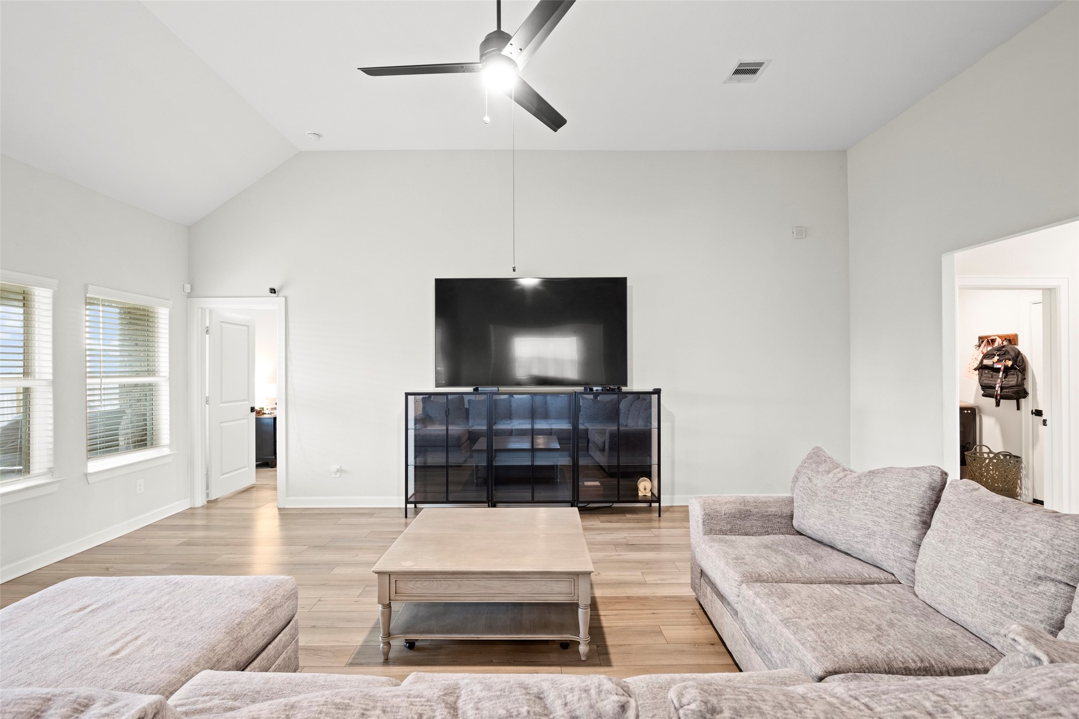 13717 Gaff Rig Drive Texas City, TX 77510 - Photo 15 of 28 a living room with furniture and a flat screen tv