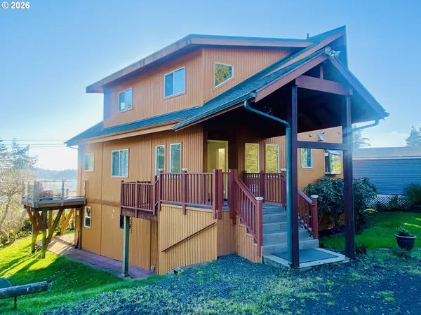 $622,000 | 66599 Quail Road, North Bend, OR 97459