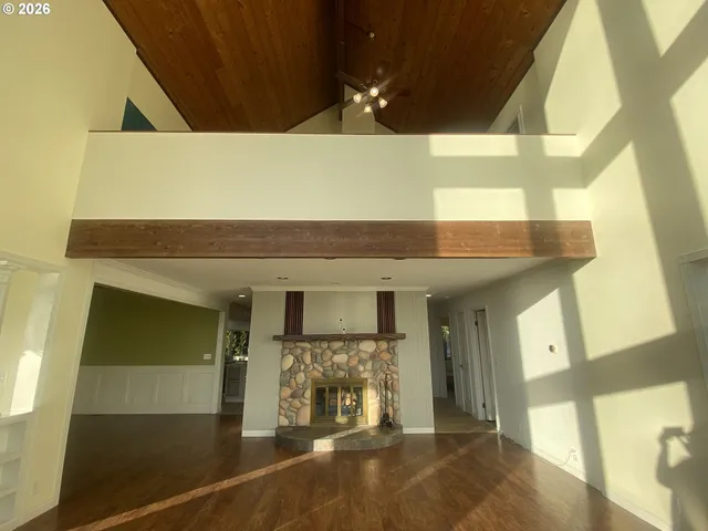 a view of an entryway