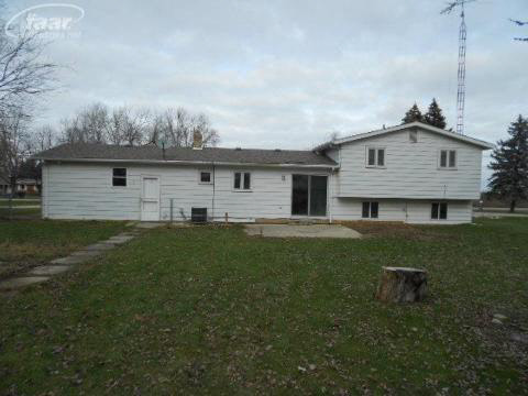 9125 Beecher Road Flushing, MI 48433 - Photo 2 of 20 20181570-1.JPG