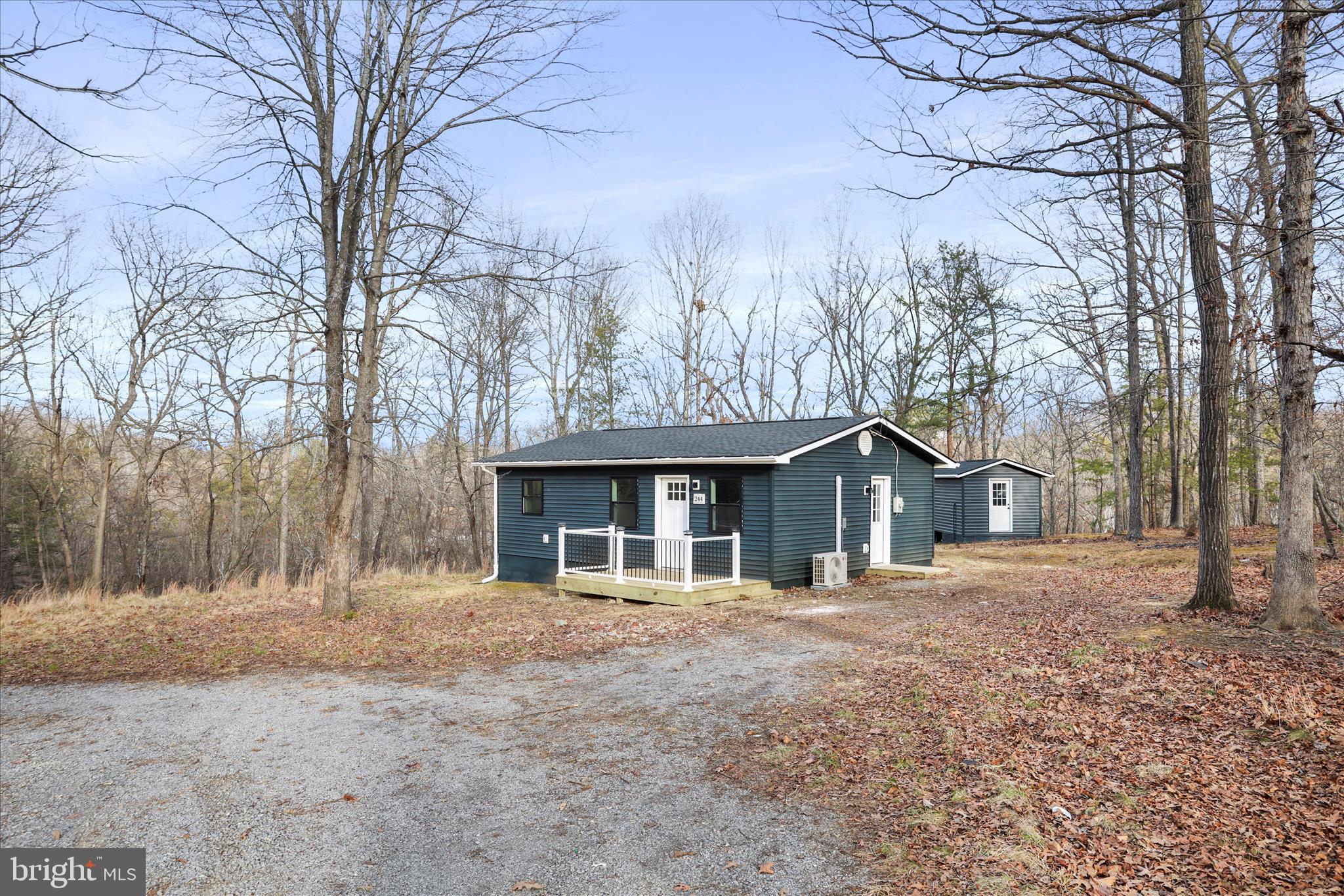 244 Hickory Road Front Royal, VA 22630 - Photo 4 of 29 Gallery Image 4