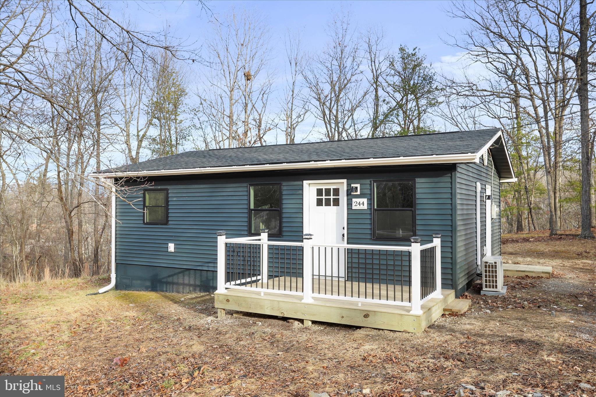 244 Hickory Road Front Royal, VA 22630 - Photo 5 of 29 Gallery Image 5