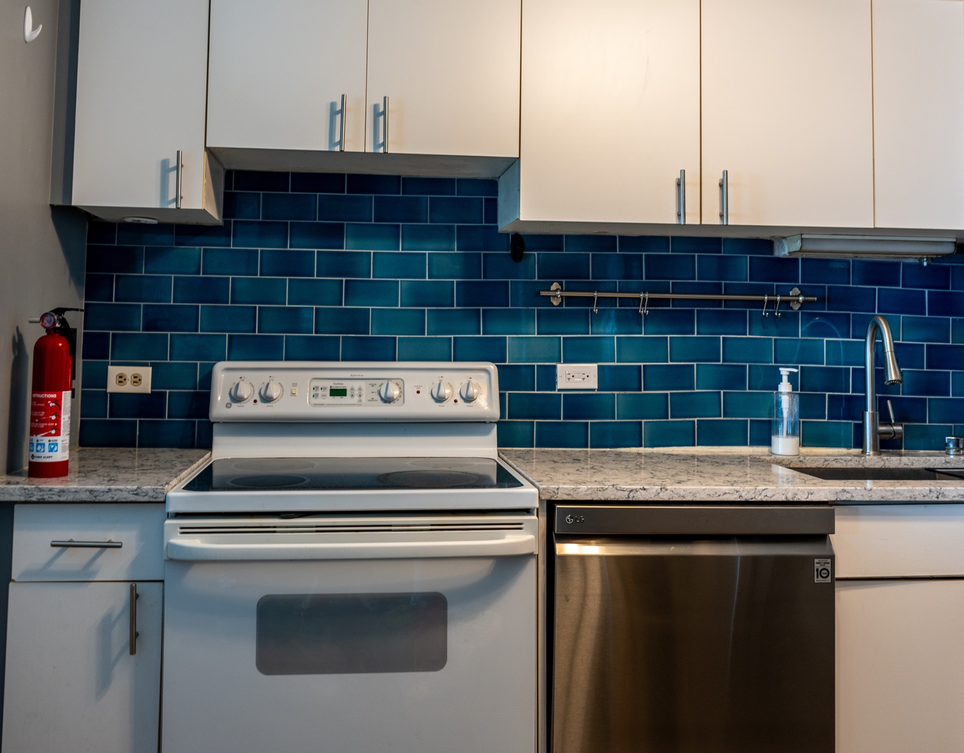 5320 North Sheridan Road, Unit 1301 Chicago, IL 60640 - Photo 13 of 65 Gallery Image 13
