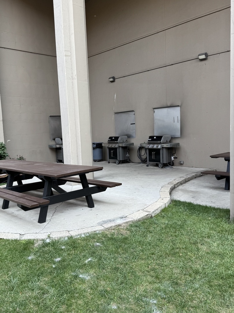 5320 North Sheridan Road, Unit 1301 Chicago, IL 60640 - Photo 42 of 65 Gallery Image 42