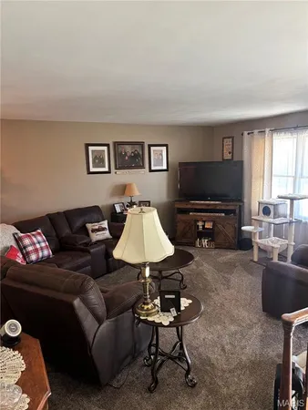 $185,000 | 640 Meadowbrook Lane, Centralia, IL 62801