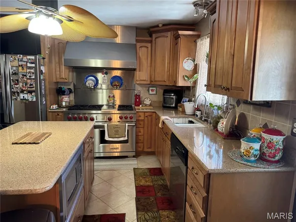 $185,000 | 640 Meadowbrook Lane, Centralia, IL 62801