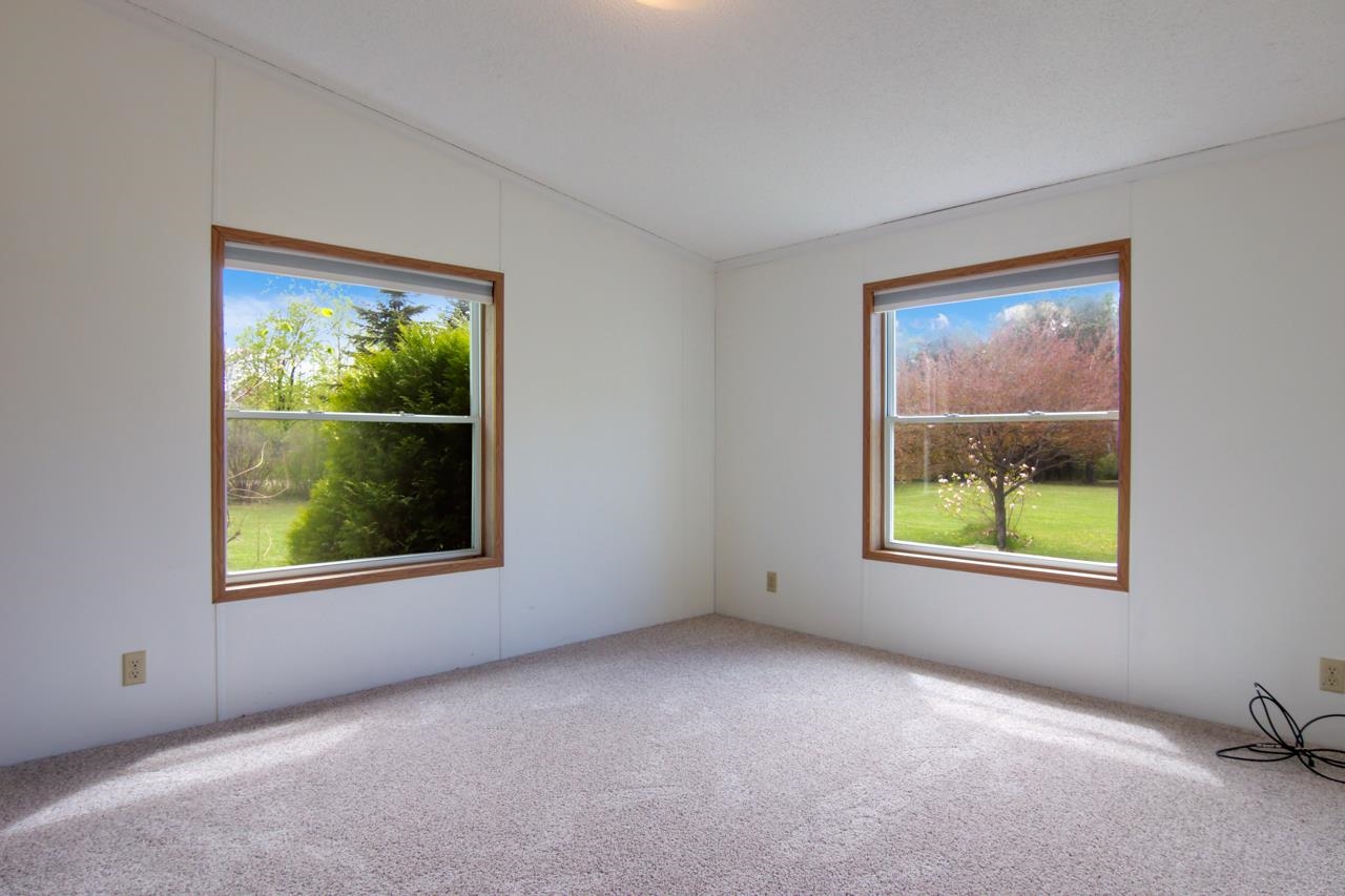 5446 Quarterline Road Kewadin, MI 49648 - Photo 15 of 31 1900009-14.JPG