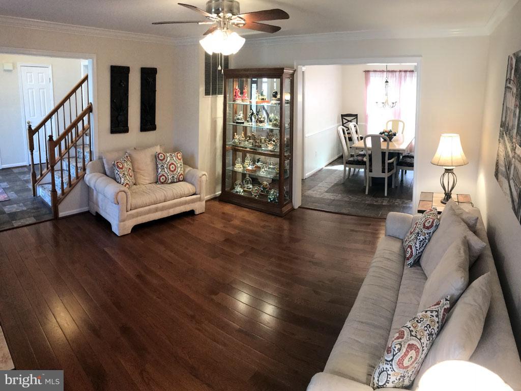 7623 Bear Forest Road Hanover, MD 21076 - Photo 18 of 30 Living Room