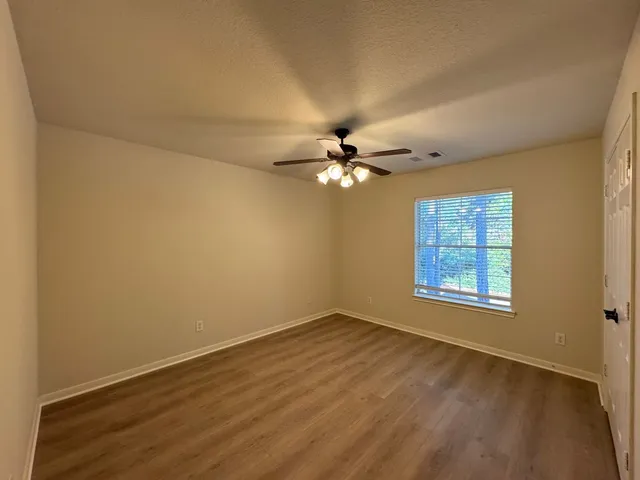 $2,650 | 34 North Montfair Park Circle, The Woodlands, TX 77382