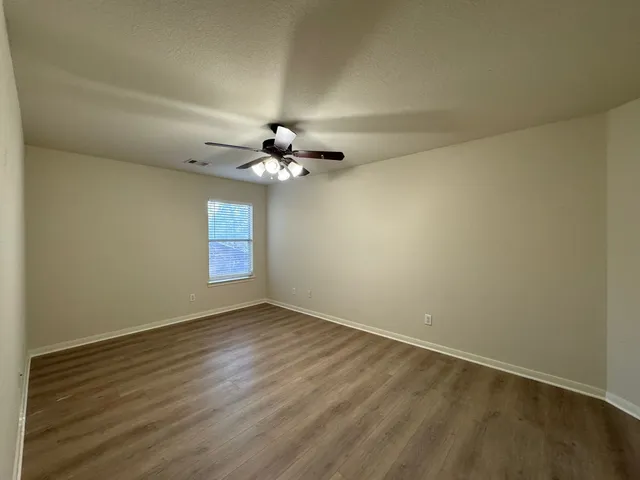 $2,650 | 34 North Montfair Park Circle, The Woodlands, TX 77382