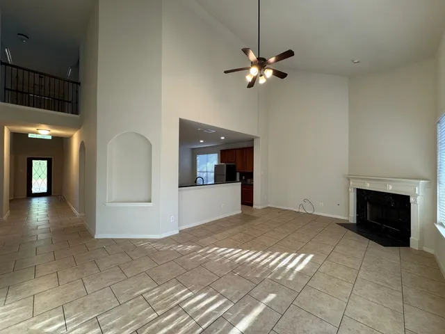 $2,650 | 34 North Montfair Park Circle, The Woodlands, TX 77382