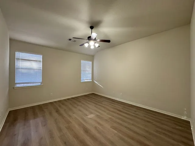 $2,650 | 34 North Montfair Park Circle, The Woodlands, TX 77382