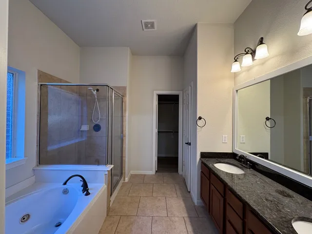 $2,650 | 34 North Montfair Park Circle, The Woodlands, TX 77382