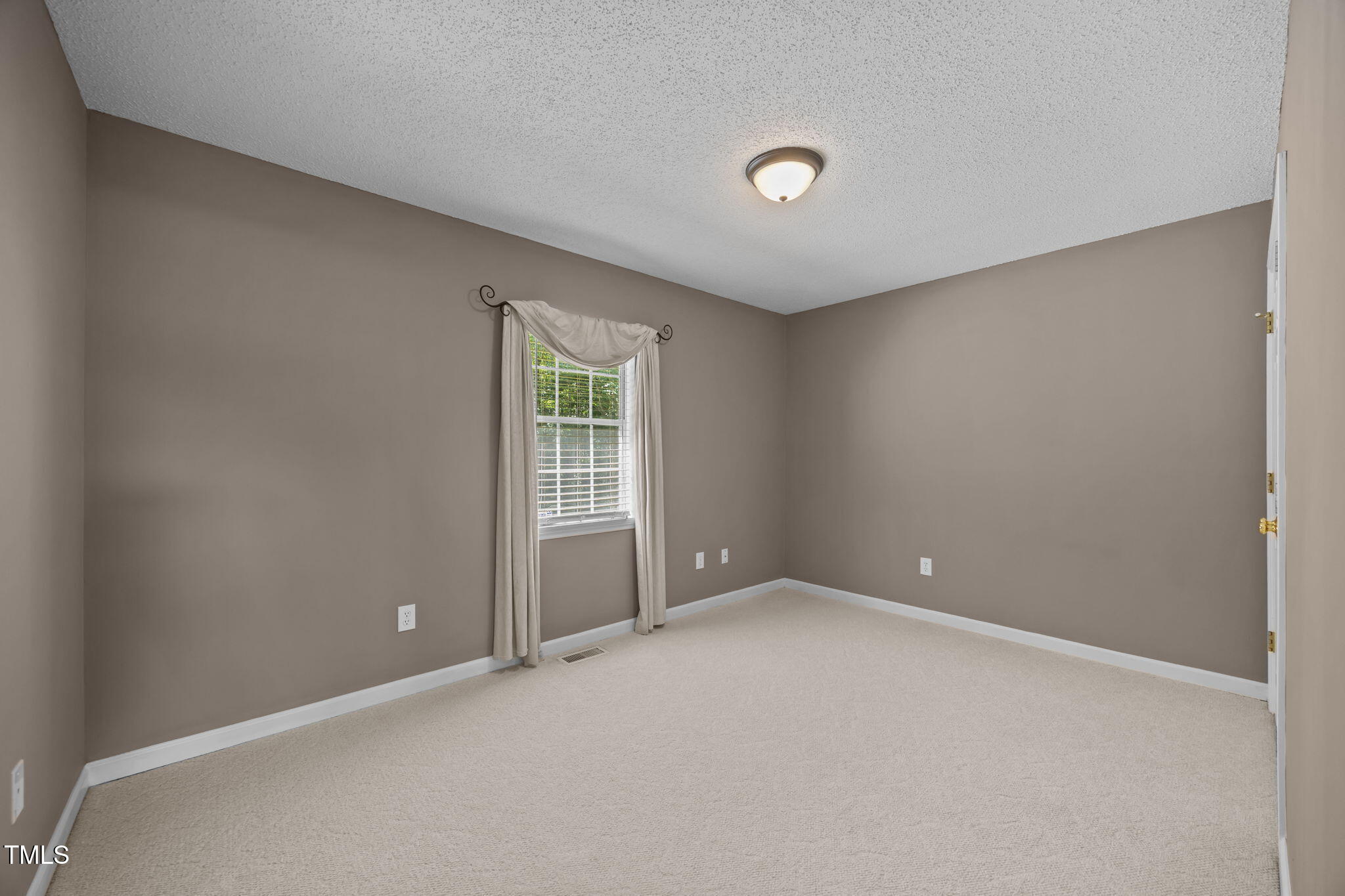 2819 John Lewis Road Burlington, NC 27217 - Photo 19 of 40 Bedroom 3.