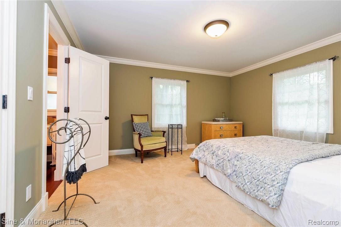 5350 Longmeadow Road Bloomfield Hills, MI 48304 - Photo 23 of 45 Bedroom with half bath