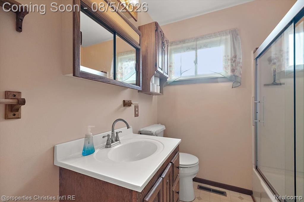 14048 Belsay Road Millington, MI 48746 - Photo 31 of 65 Gallery Image 31