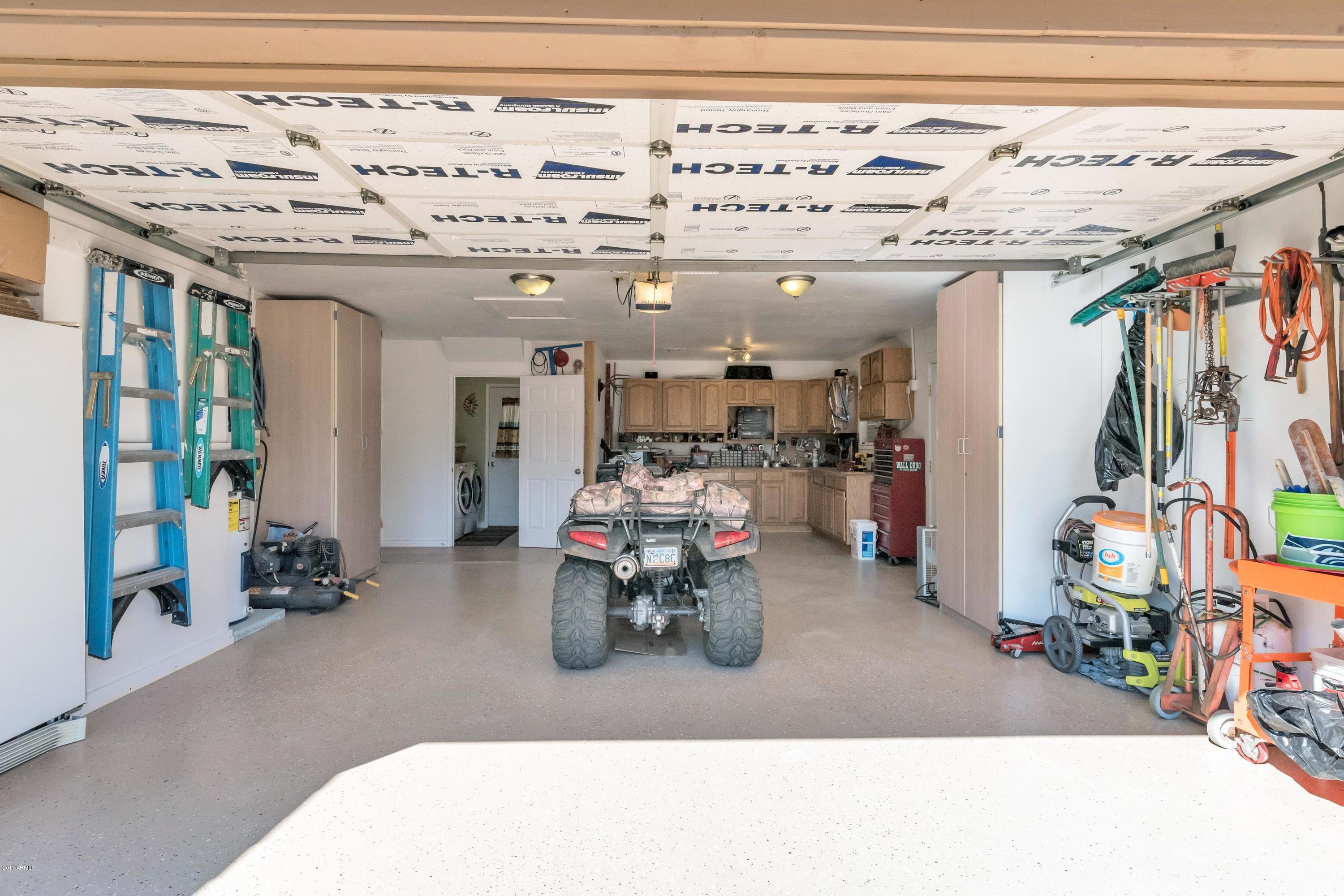 62 South Mountain View Road Apache Junction, AZ 85119 - Photo 17 of 35 Garage