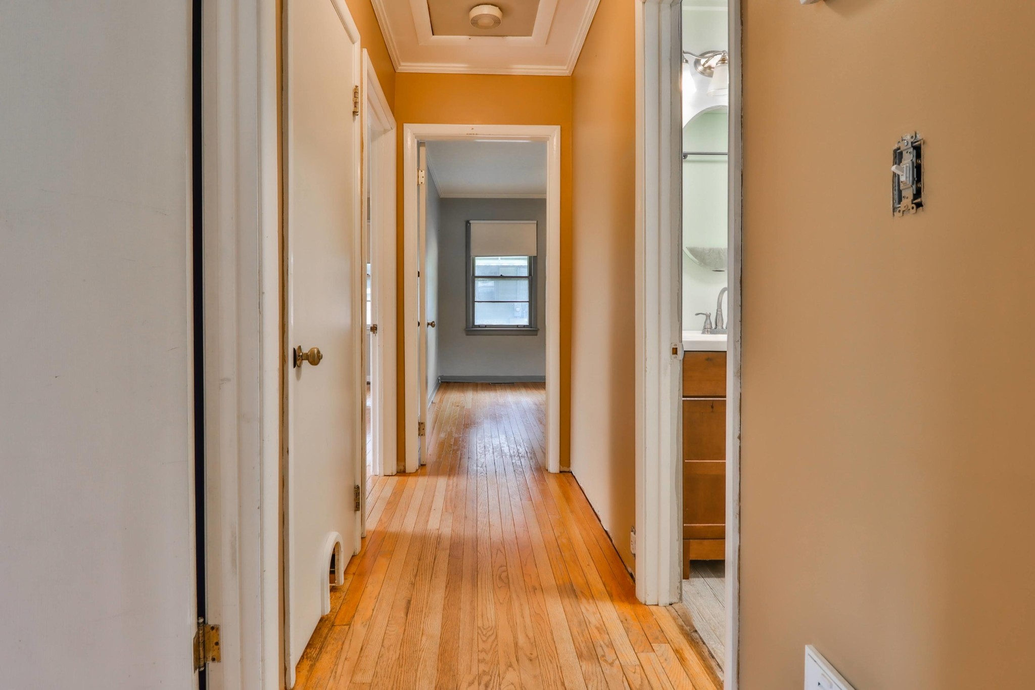 103 South Seneca Road Oak Ridge, TN 37830 - Photo 14 of 26 a view of a hallway with wooden floor